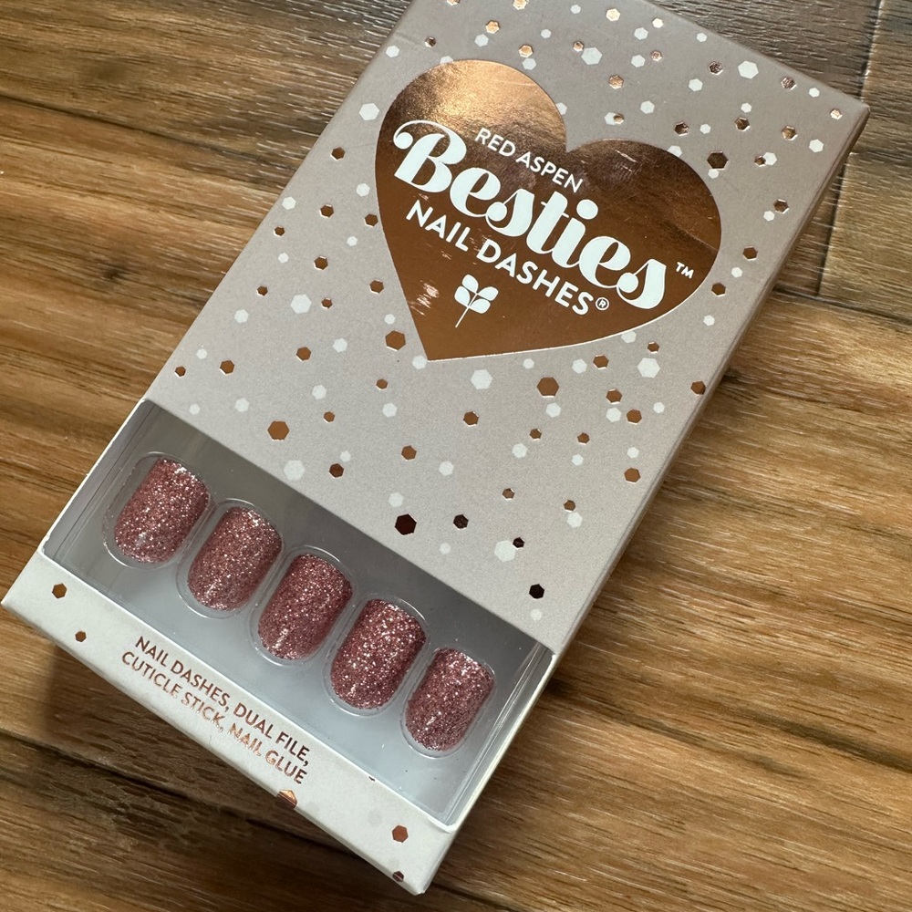 Red Aspen Nail Dashes - Sparkle On Bestie, Kieran | Short Square